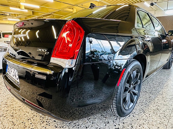 Chrysler 300C 23 of 25