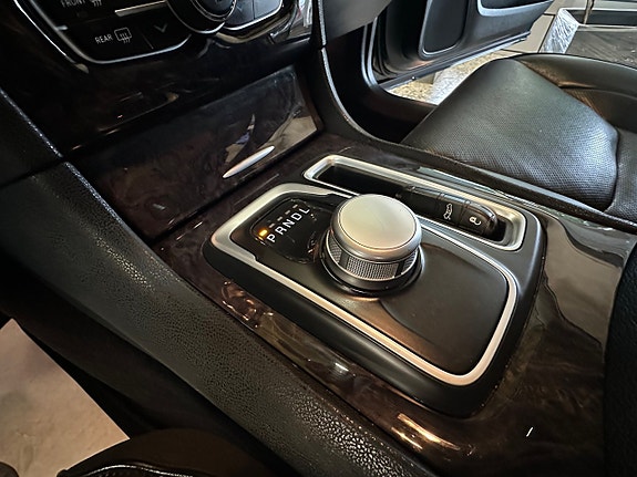 Chrysler 300C 17 of 25