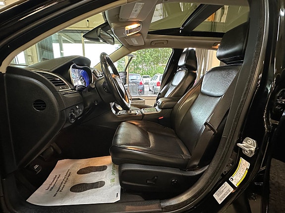Chrysler 300C 16 of 25