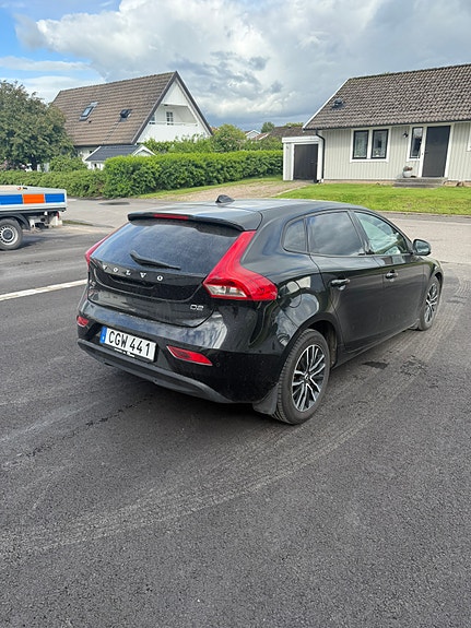 Volvo V40 3 of 5