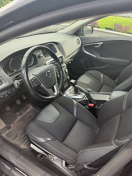 Volvo V40 5 of 5