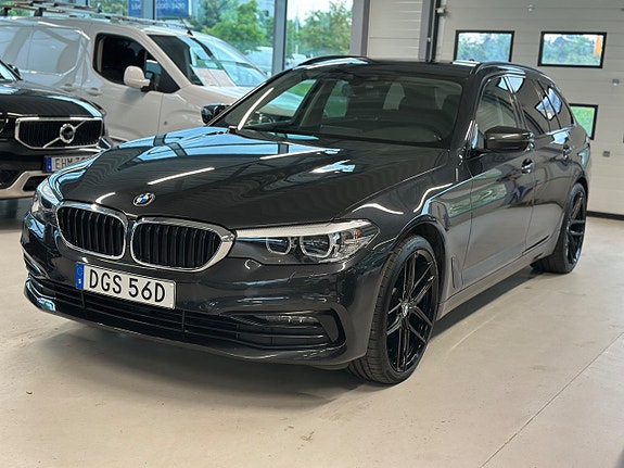 BMW 520d 3 of 5