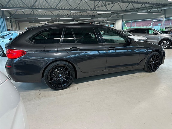 BMW 520d 8 of 30