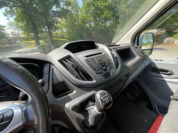 Ford Transit 14 of 16