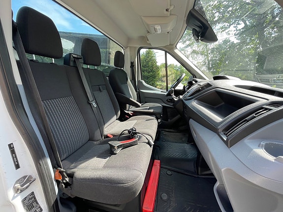 Ford Transit 9 of 16