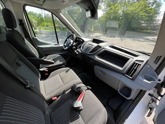 Ford Transit 10 of 16