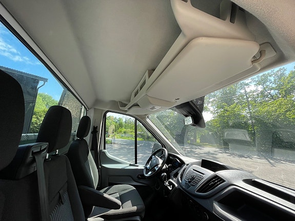 Ford Transit 11 of 16