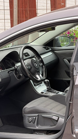 Volkswagen Passat CC 5 of 5