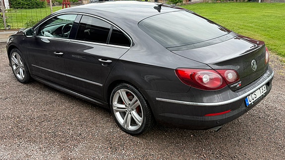 Volkswagen Passat CC 2 of 5