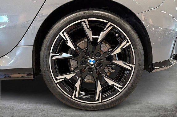 BMW 120 15 of 18