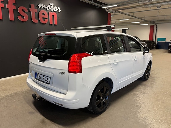 Peugeot 5008 3 of 5
