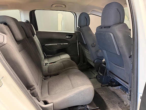 Peugeot 5008 11 of 18