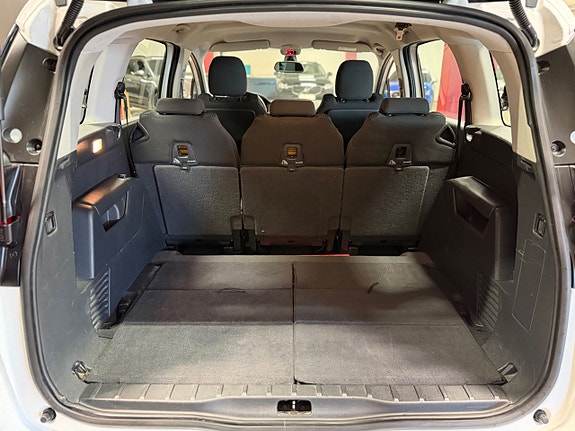 Peugeot 5008 6 of 18