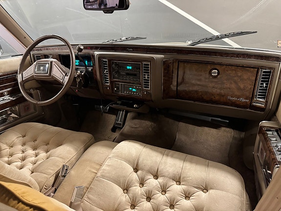 Cadillac Brougham 7 of 14