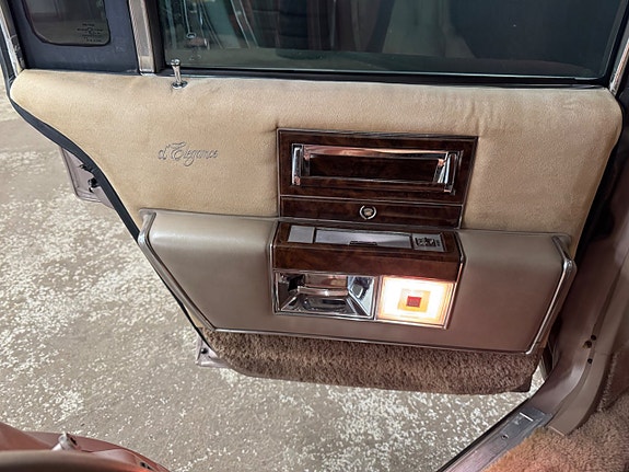 Cadillac Brougham 9 of 14