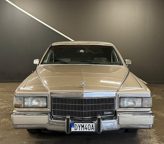 Cadillac Brougham 2 of 14