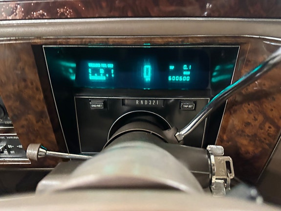 Cadillac Brougham 14 of 14