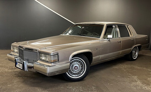 Cadillac Brougham