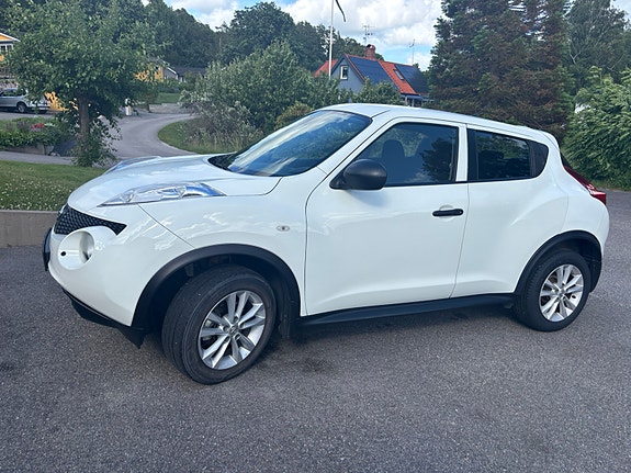 Nissan Juke 2 of 5