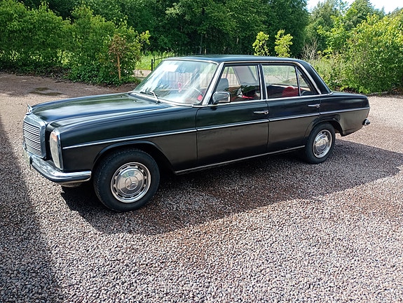 Mercedes-Benz 200 4 of 5