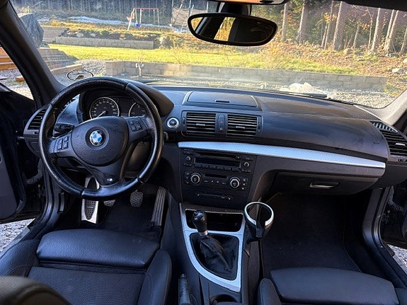 BMW 120d 3 of 5