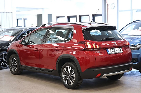 Peugeot 2008 3 of 5