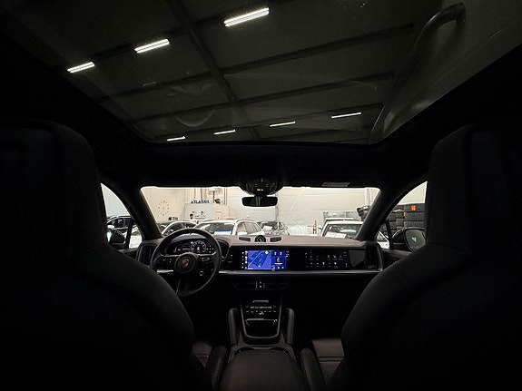 Porsche Cayenne 26 of 27
