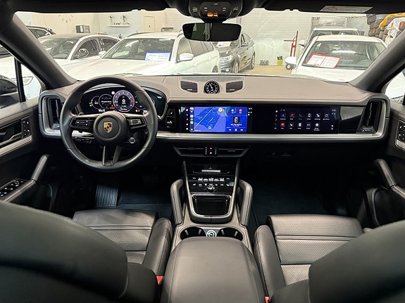 Porsche Cayenne 24 of 27