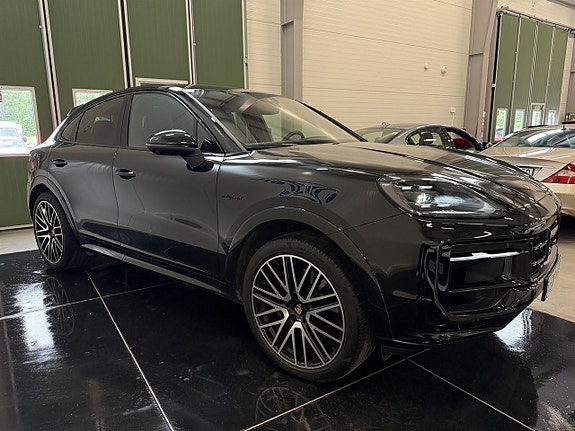 Porsche Cayenne 6 of 27