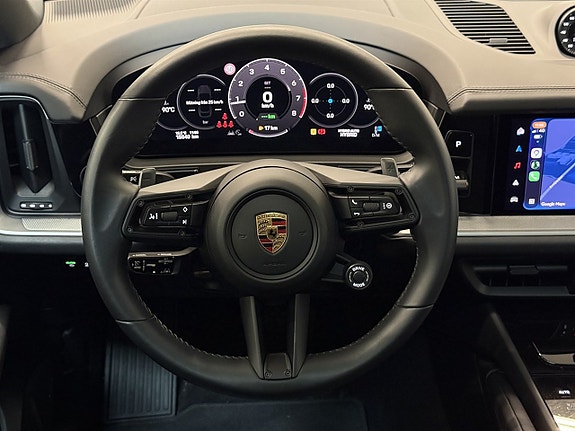 Porsche Cayenne 25 of 27