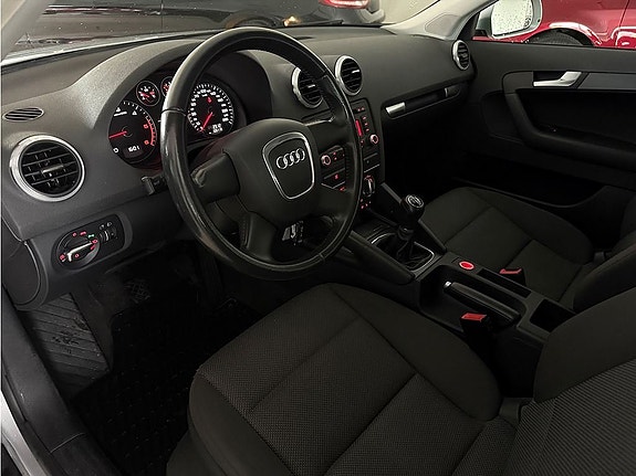 Audi A3 8 of 13