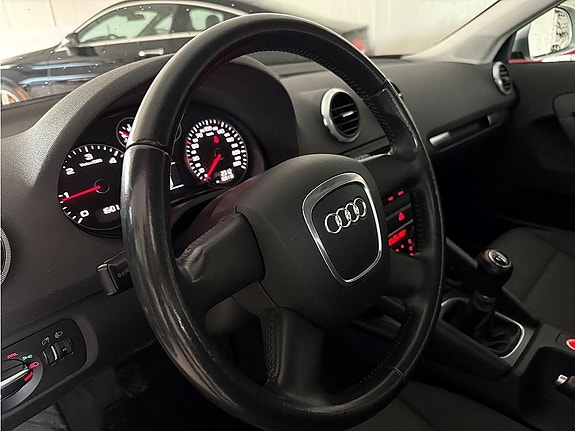 Audi A3 4 of 5