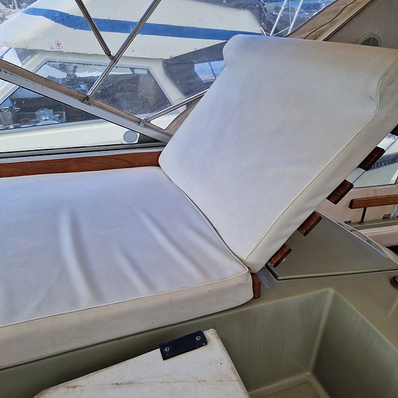 Coronet Oceanfarer 32 10 of 10