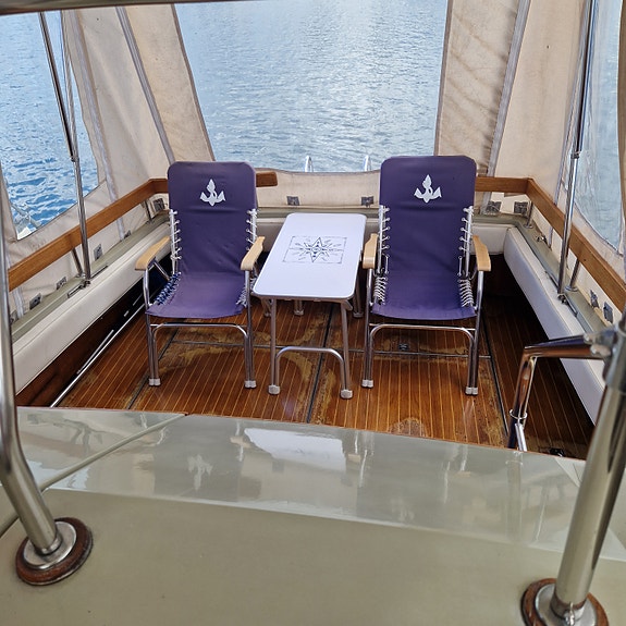 Coronet Oceanfarer 32 9 of 10