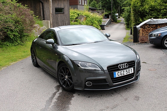 Audi TT 2 of 5