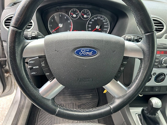 Ford Focus 8 of 17