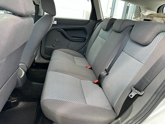 Ford Focus 15 of 17