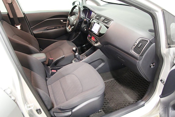 Kia Rio 13 of 19