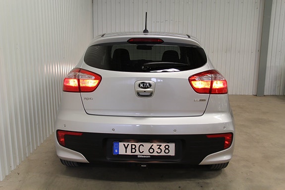 Kia Rio 8 of 19