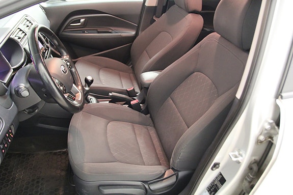 Kia Rio 12 of 19