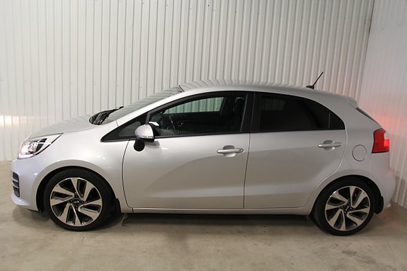 Kia Rio 2 of 5