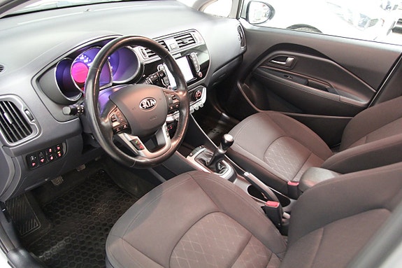 Kia Rio 10 of 19