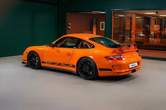 Porsche 911 3 of 5