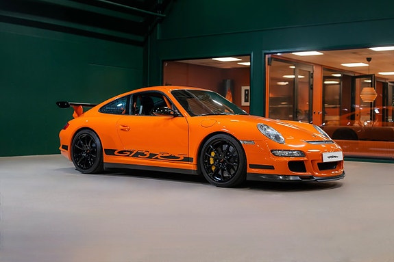 Porsche 911 16 of 30