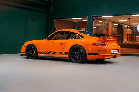 Porsche 911 19 of 30