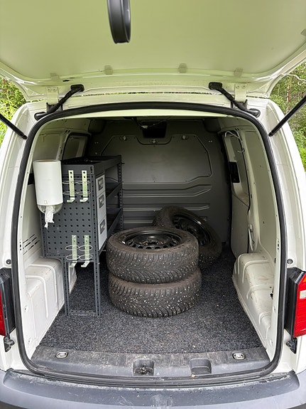 Volkswagen Caddy 5 of 5