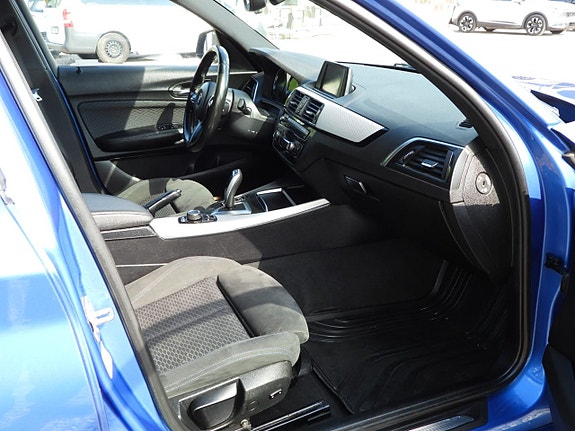 BMW 118i 18 of 24