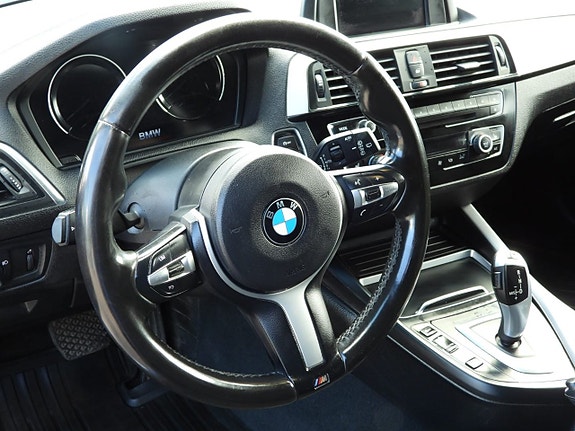 BMW 118i 11 of 24