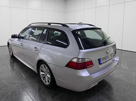 BMW 530i 4 of 5