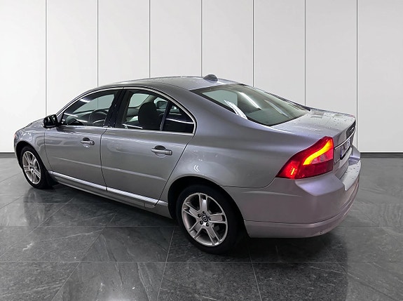 Volvo S80 6 of 12